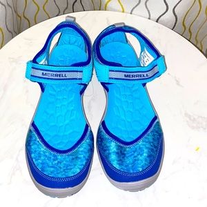 Merrell sandal/shoe brand new never worn. Size 4